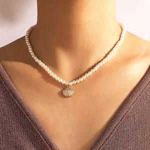 Γυναικεία αλυσίδα επίχρυση με λευκές πέτρες τύπου μαργαριταριών
